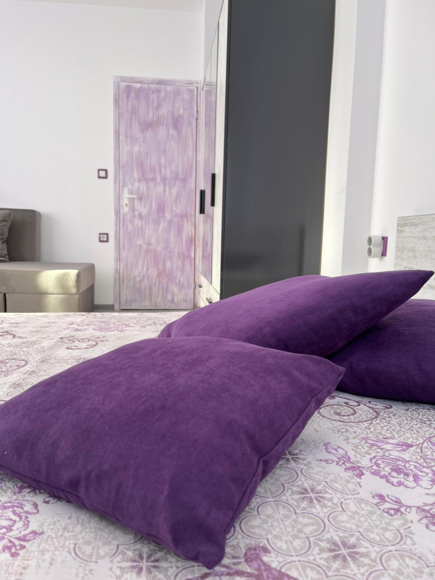 Purple Studios Veliko Tarnovo Luaran gambar