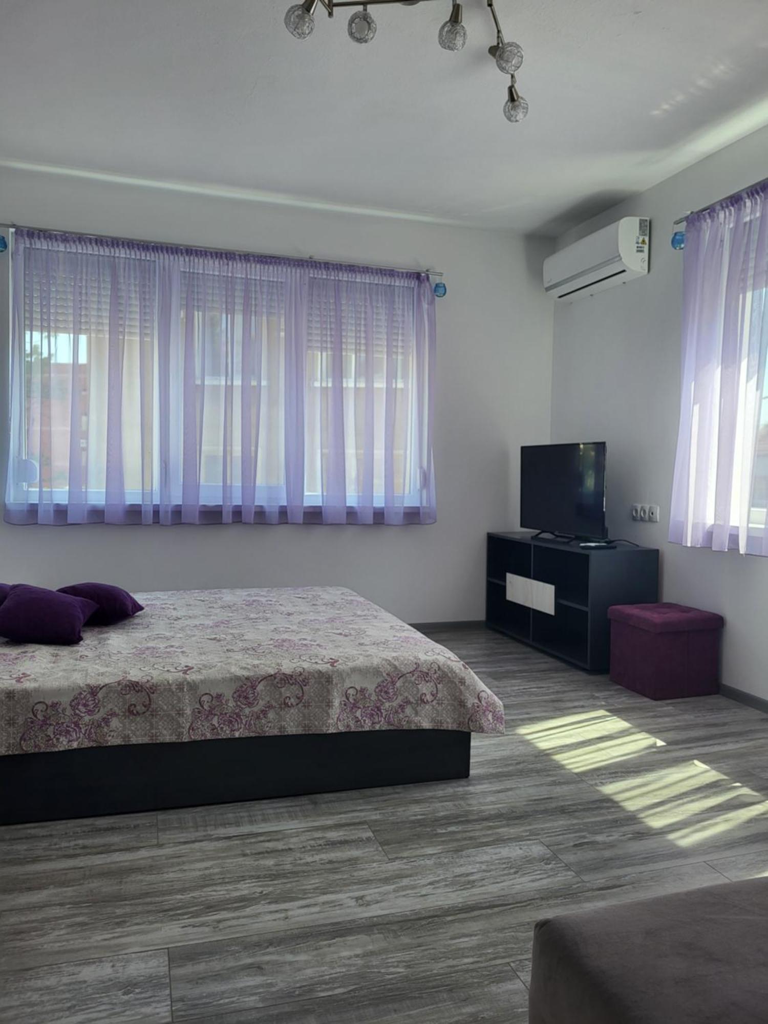 Purple Studios Veliko Tarnovo Luaran gambar